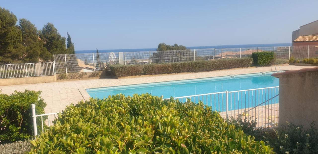 Appt 2 Ou 4 Personnes Avec Piscine, Tennis Et Parking Prive Fleury  Exterior photo