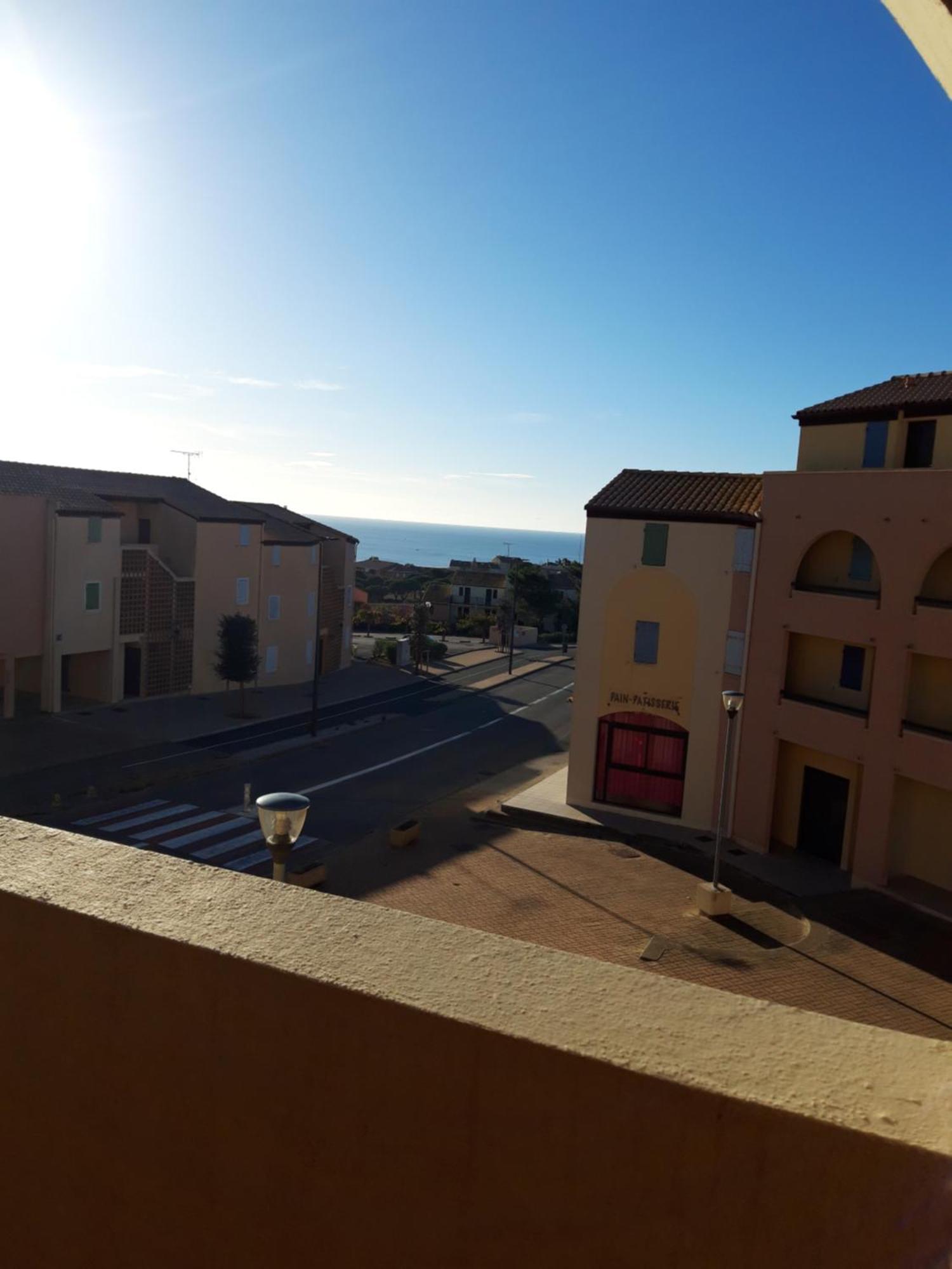 Appt 2 Ou 4 Personnes Avec Piscine, Tennis Et Parking Prive Fleury  Exterior photo