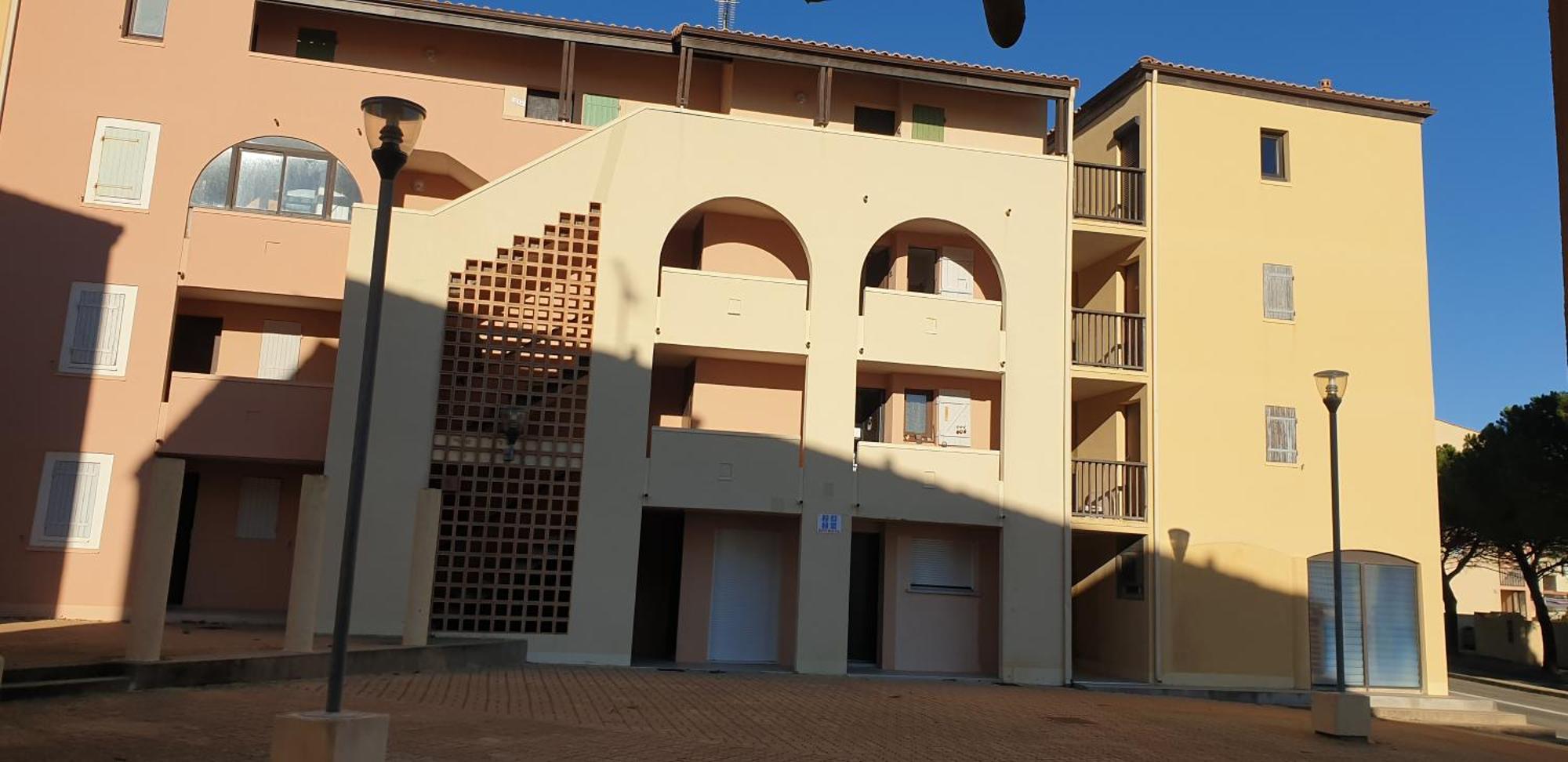 Appt 2 Ou 4 Personnes Avec Piscine, Tennis Et Parking Prive Fleury  Exterior photo